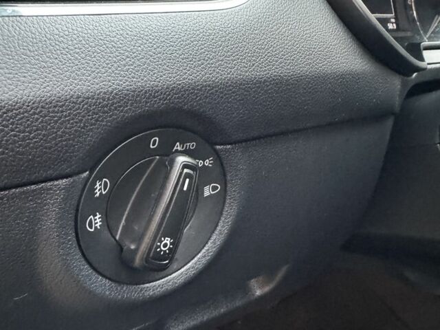 Черный Шкода Октавия, объемом двигателя 1.97 л и пробегом 260 тыс. км за 10950 $, фото 18 на Automoto.ua