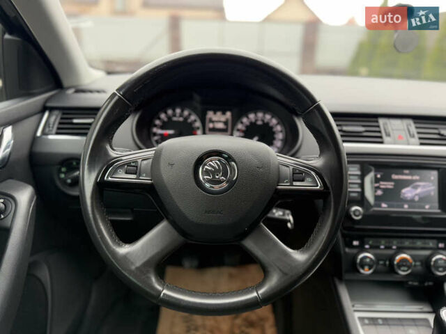 Черный Шкода Октавия, объемом двигателя 1.6 л и пробегом 232 тыс. км за 9900 $, фото 6 на Automoto.ua