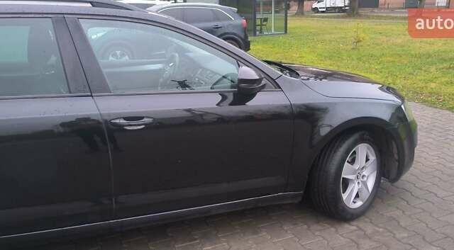Черный Шкода Октавия, объемом двигателя 1.6 л и пробегом 289 тыс. км за 9650 $, фото 5 на Automoto.ua