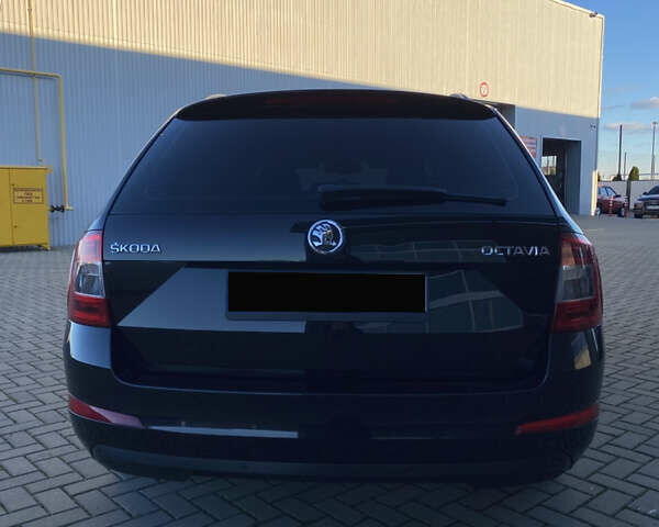 Черный Шкода Октавия, объемом двигателя 2 л и пробегом 294 тыс. км за 12900 $, фото 8 на Automoto.ua