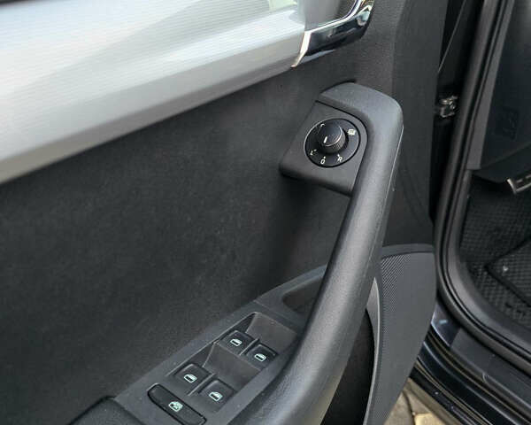 Чорний Шкода Октавія, об'ємом двигуна 1.97 л та пробігом 293 тис. км за 12900 $, фото 30 на Automoto.ua