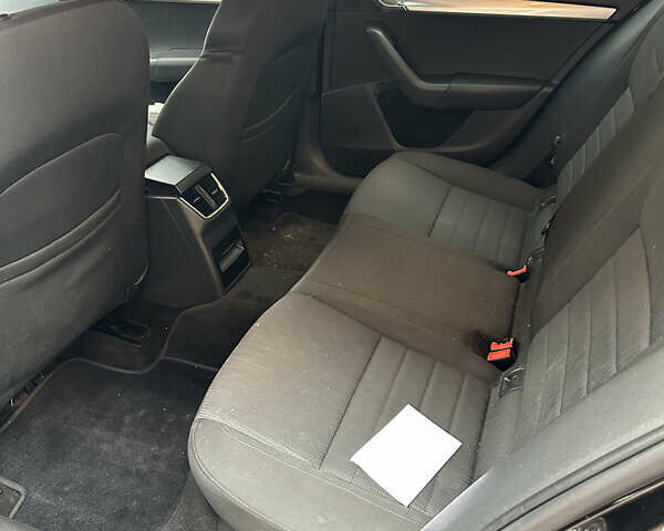 Черный Шкода Октавия, объемом двигателя 1.6 л и пробегом 243 тыс. км за 9700 $, фото 4 на Automoto.ua