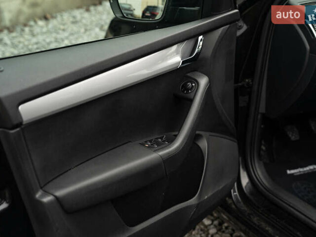 Чорний Шкода Октавія, об'ємом двигуна 1.6 л та пробігом 225 тис. км за 13400 $, фото 32 на Automoto.ua