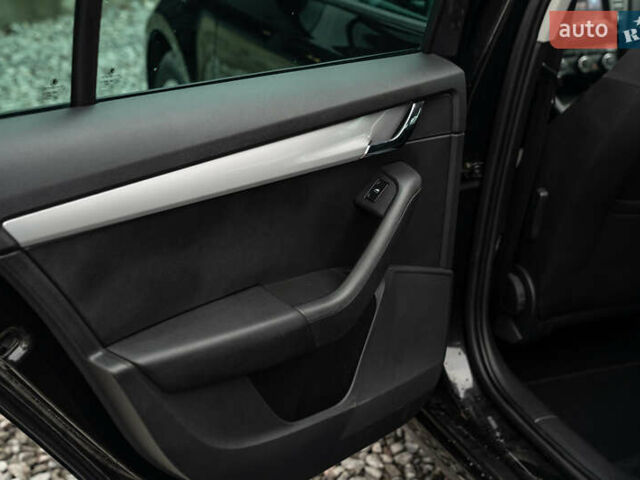 Чорний Шкода Октавія, об'ємом двигуна 1.6 л та пробігом 225 тис. км за 13400 $, фото 34 на Automoto.ua