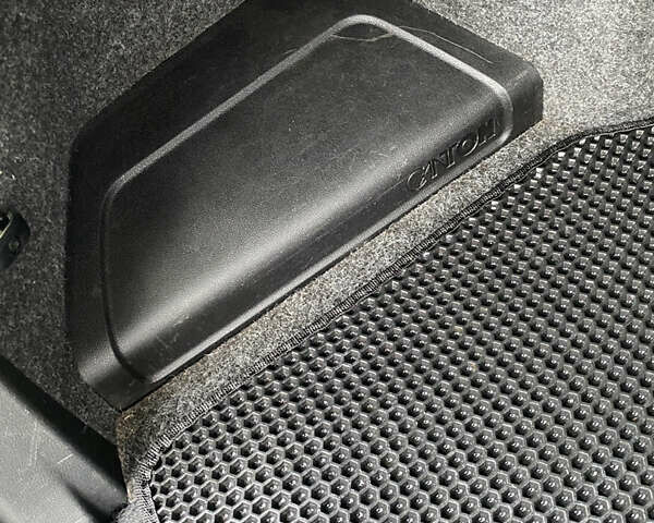 Черный Шкода Октавия, объемом двигателя 1.97 л и пробегом 310 тыс. км за 14500 $, фото 44 на Automoto.ua