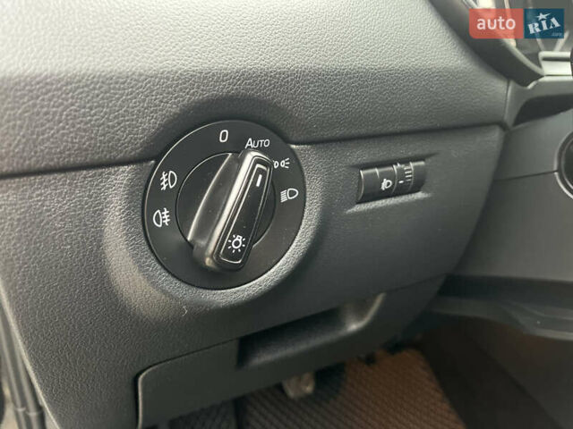 Черный Шкода Октавия, объемом двигателя 1.6 л и пробегом 220 тыс. км за 9999 $, фото 19 на Automoto.ua