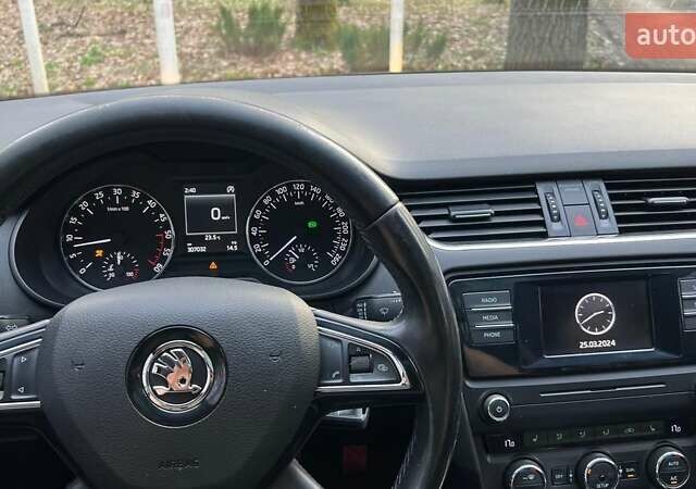Черный Шкода Октавия, объемом двигателя 2 л и пробегом 300 тыс. км за 11700 $, фото 24 на Automoto.ua