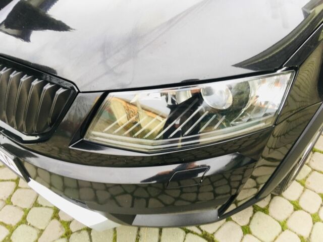 Черный Шкода Октавия, объемом двигателя 2 л и пробегом 235 тыс. км за 17361 $, фото 3 на Automoto.ua