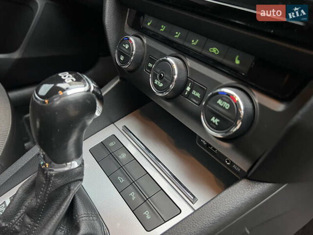 Черный Шкода Октавия, объемом двигателя 2 л и пробегом 312 тыс. км за 13500 $, фото 31 на Automoto.ua