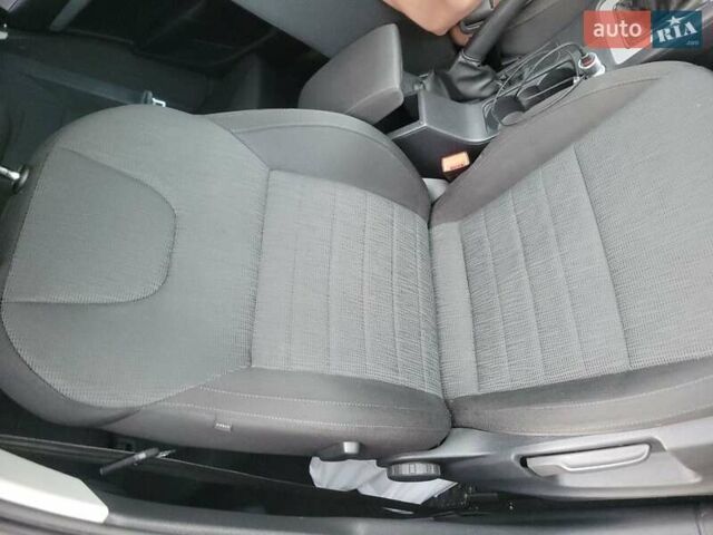 Черный Шкода Октавия, объемом двигателя 2 л и пробегом 220 тыс. км за 10800 $, фото 6 на Automoto.ua