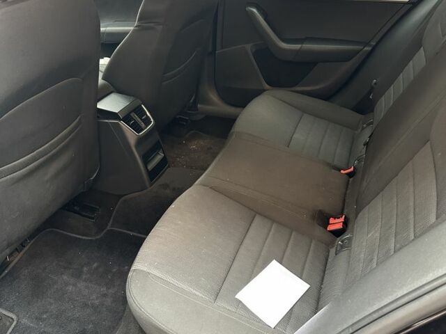 Чорний Шкода Октавія, об'ємом двигуна 1.6 л та пробігом 243 тис. км за 9700 $, фото 5 на Automoto.ua