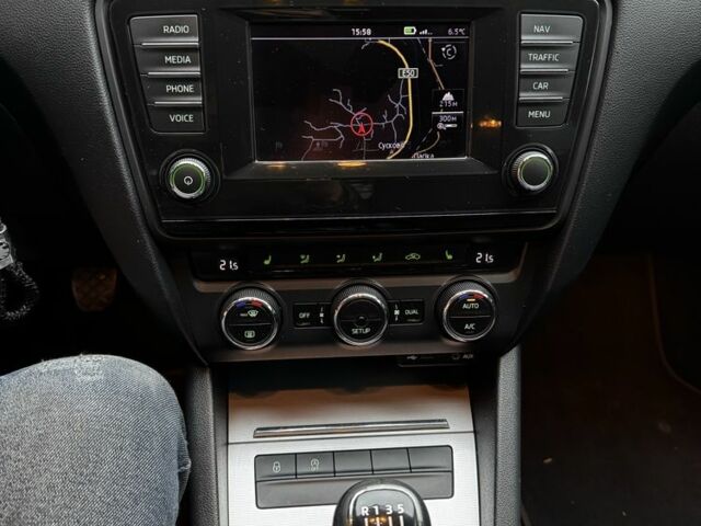 Черный Шкода Октавия, объемом двигателя 1.97 л и пробегом 260 тыс. км за 10950 $, фото 13 на Automoto.ua