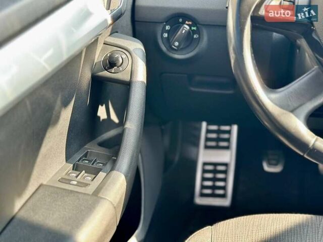 Чорний Шкода Октавія, об'ємом двигуна 2 л та пробігом 215 тис. км за 11300 $, фото 44 на Automoto.ua