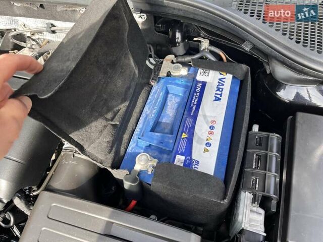 Черный Шкода Октавия, объемом двигателя 1.8 л и пробегом 247 тыс. км за 12845 $, фото 34 на Automoto.ua