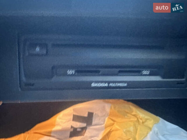 Черный Шкода Октавия, объемом двигателя 1.6 л и пробегом 222 тыс. км за 10500 $, фото 11 на Automoto.ua