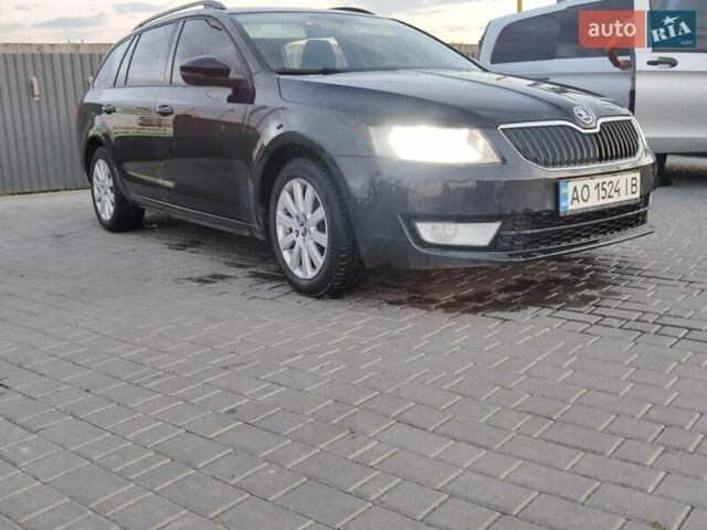 Шкода Октавия 2014 в Мукачеве на Automoto.ua Черный Шкода Октавия, объемом двигателя 1.6 л и пробегом 296 тыс. км за 10800 $, фото 7 на Automoto.ua