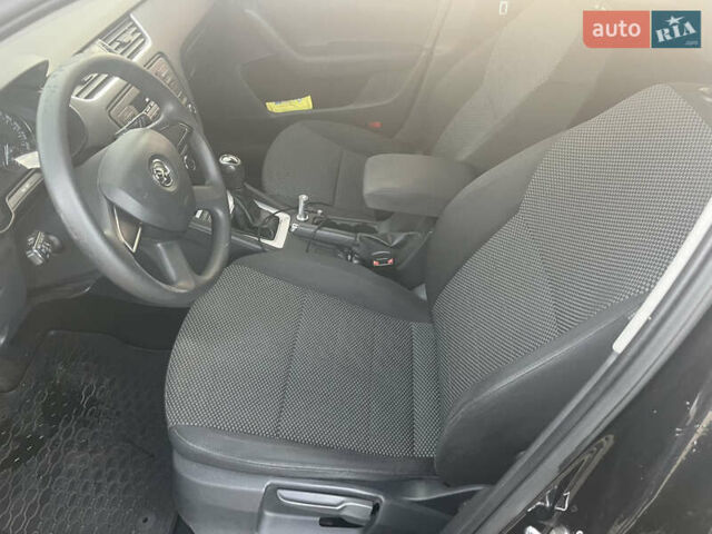 Чорний Шкода Октавія, об'ємом двигуна 2 л та пробігом 295 тис. км за 11800 $, фото 27 на Automoto.ua