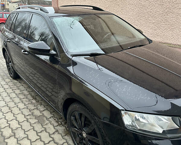 Черный Шкода Октавия, объемом двигателя 1.6 л и пробегом 243 тыс. км за 9700 $, фото 2 на Automoto.ua