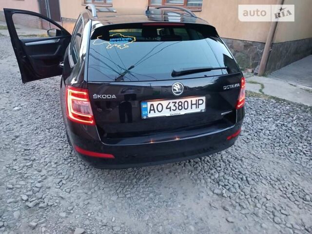 Черный Шкода Октавия, объемом двигателя 1.6 л и пробегом 207 тыс. км за 11600 $, фото 2 на Automoto.ua