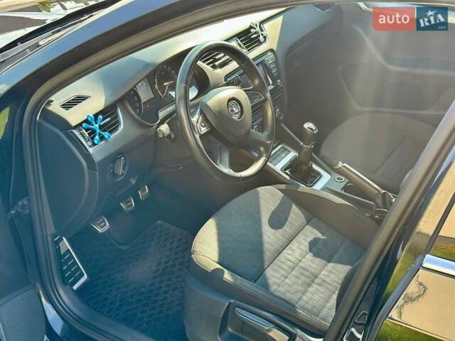 Чорний Шкода Октавія, об'ємом двигуна 2 л та пробігом 215 тис. км за 11300 $, фото 43 на Automoto.ua