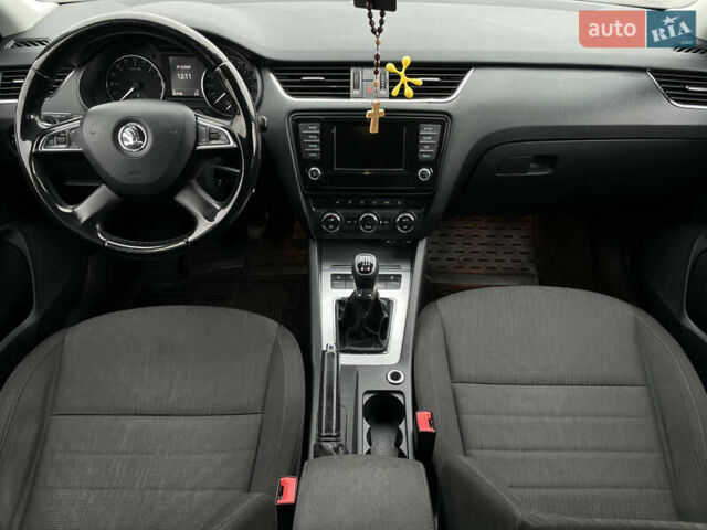 Черный Шкода Октавия, объемом двигателя 1.97 л и пробегом 327 тыс. км за 10999 $, фото 18 на Automoto.ua
