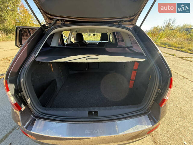 Шкода Октавія 2014 у Надворной на Automoto.ua Чорний Шкода Октавія, об'ємом двигуна 1.98 л та пробігом 290 тис. км за 10600 $, фото 16 на Automoto.ua
