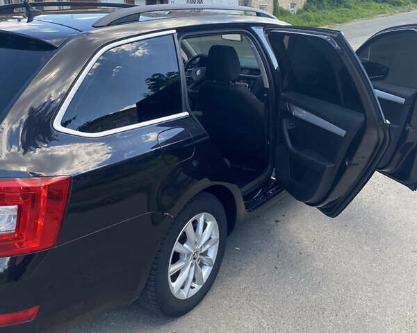 Черный Шкода Октавия, объемом двигателя 1.6 л и пробегом 310 тыс. км за 11700 $, фото 5 на Automoto.ua