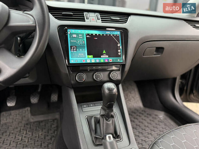 Чорний Шкода Октавія, об'ємом двигуна 1.6 л та пробігом 260 тис. км за 9500 $, фото 23 на Automoto.ua