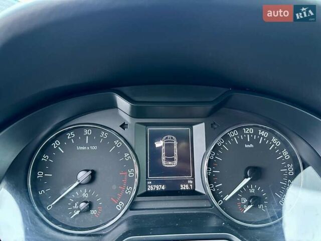 Черный Шкода Октавия, объемом двигателя 1.6 л и пробегом 267 тыс. км за 9500 $, фото 16 на Automoto.ua