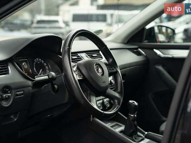 Чорний Шкода Октавія, об'ємом двигуна 1.6 л та пробігом 225 тис. км за 13400 $, фото 17 на Automoto.ua