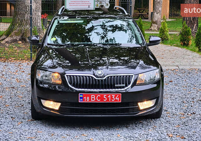 Чорний Шкода Октавія, об'ємом двигуна 1.6 л та пробігом 269 тис. км за 11250 $, фото 1 на Automoto.ua