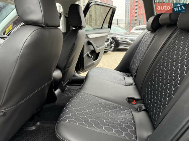 Чорний Шкода Октавія, об'ємом двигуна 1.6 л та пробігом 260 тис. км за 9500 $, фото 15 на Automoto.ua