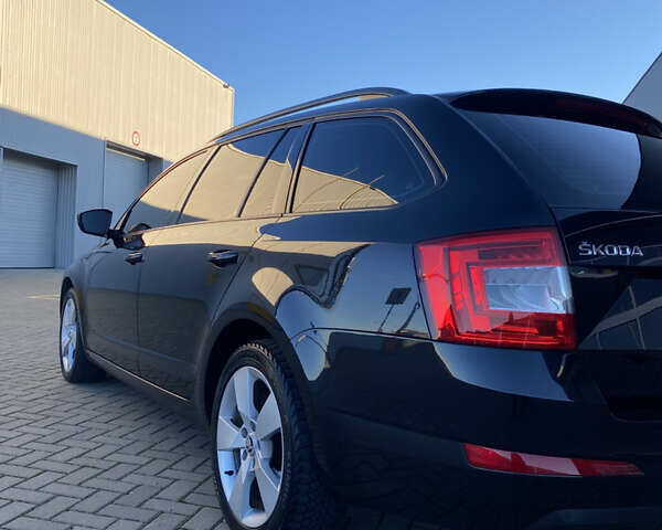 Черный Шкода Октавия, объемом двигателя 2 л и пробегом 294 тыс. км за 12900 $, фото 10 на Automoto.ua