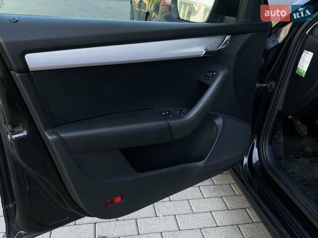 Чорний Шкода Октавія, об'ємом двигуна 1.6 л та пробігом 322 тис. км за 10900 $, фото 21 на Automoto.ua