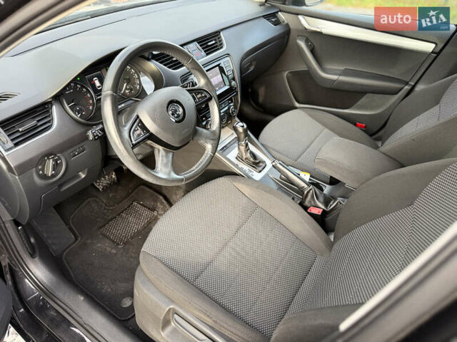 Черный Шкода Октавия, объемом двигателя 1.6 л и пробегом 218 тыс. км за 11950 $, фото 23 на Automoto.ua