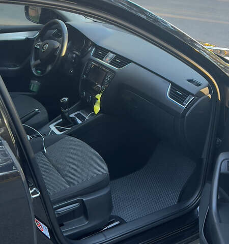 Чорний Шкода Октавія, об'ємом двигуна 1.97 л та пробігом 233 тис. км за 11700 $, фото 10 на Automoto.ua