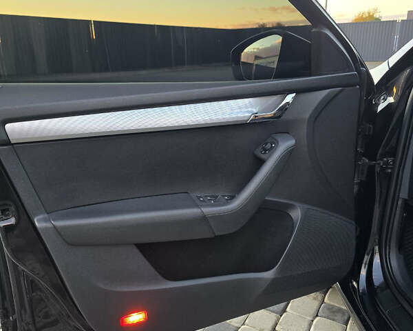 Чорний Шкода Октавія, об'ємом двигуна 1.97 л та пробігом 293 тис. км за 12900 $, фото 24 на Automoto.ua