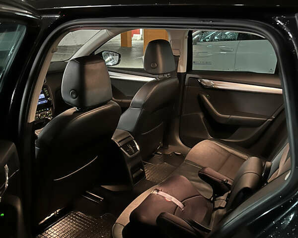 Черный Шкода Октавия, объемом двигателя 1.97 л и пробегом 258 тыс. км за 12000 $, фото 9 на Automoto.ua