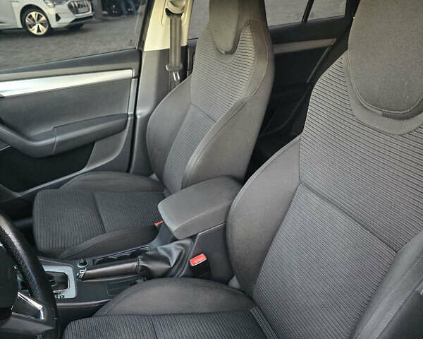 Чорний Шкода Октавія, об'ємом двигуна 1.97 л та пробігом 293 тис. км за 12900 $, фото 26 на Automoto.ua