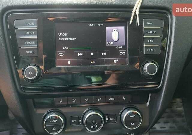 Черный Шкода Октавия, объемом двигателя 1.6 л и пробегом 210 тыс. км за 10500 $, фото 1 на Automoto.ua