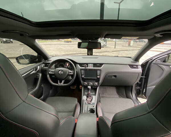 Черный Шкода Октавия, объемом двигателя 2 л и пробегом 206 тыс. км за 15300 $, фото 8 на Automoto.ua