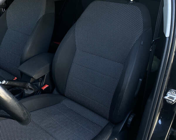 Чорний Шкода Октавія, об'ємом двигуна 1.6 л та пробігом 322 тис. км за 10900 $, фото 19 на Automoto.ua