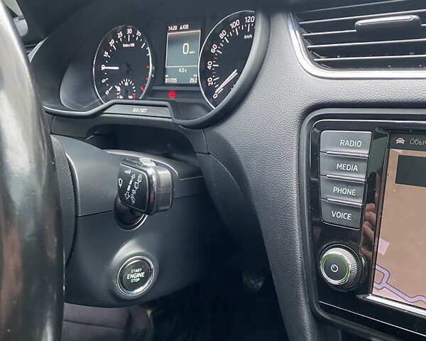 Черный Шкода Октавия, объемом двигателя 1.97 л и пробегом 310 тыс. км за 14500 $, фото 31 на Automoto.ua