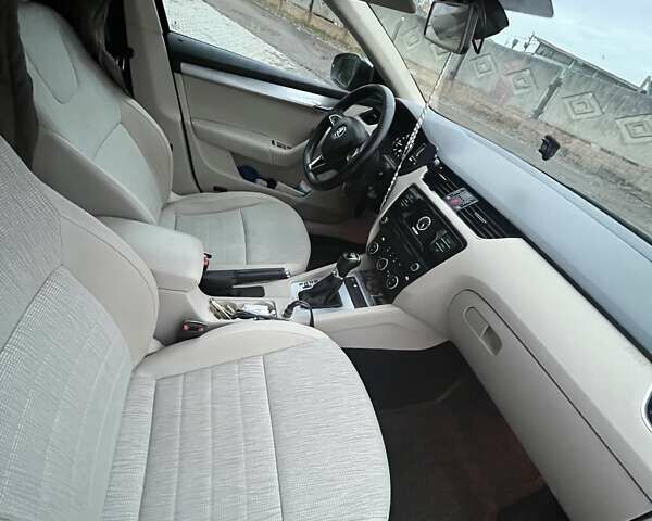 Чорний Шкода Октавія, об'ємом двигуна 1.6 л та пробігом 285 тис. км за 9499 $, фото 29 на Automoto.ua