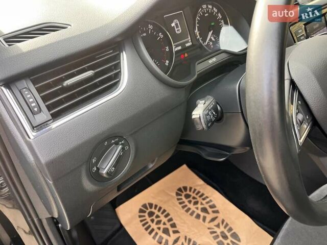 Черный Шкода Октавия, объемом двигателя 1.8 л и пробегом 247 тыс. км за 12845 $, фото 15 на Automoto.ua