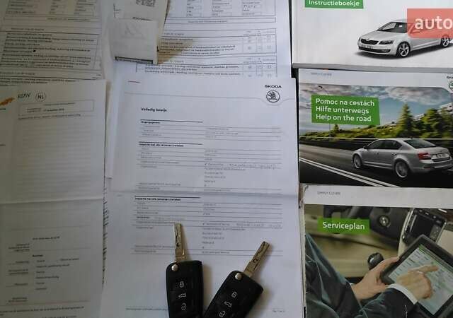 Чорний Шкода Октавія, об'ємом двигуна 1.6 л та пробігом 300 тис. км за 9500 $, фото 13 на Automoto.ua