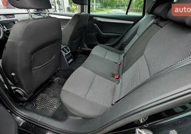 Черный Шкода Октавия, объемом двигателя 1.6 л и пробегом 280 тыс. км за 9500 $, фото 19 на Automoto.ua