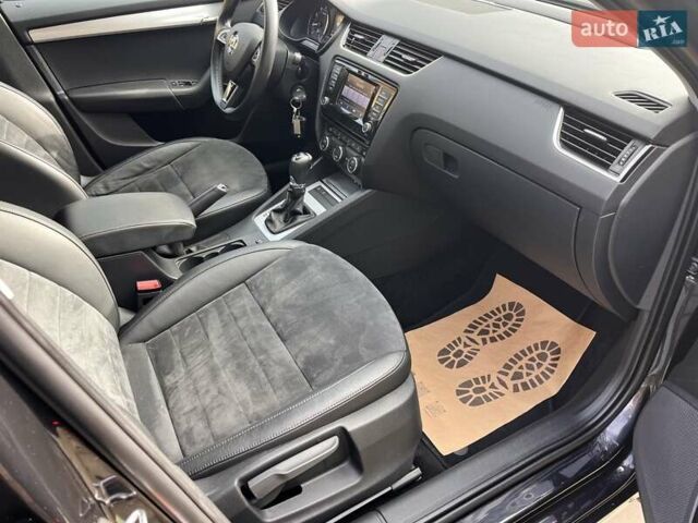 Черный Шкода Октавия, объемом двигателя 1.8 л и пробегом 247 тыс. км за 12845 $, фото 32 на Automoto.ua