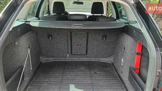 Черный Шкода Октавия, объемом двигателя 1.6 л и пробегом 300 тыс. км за 9500 $, фото 5 на Automoto.ua