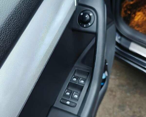 Черный Шкода Октавия, объемом двигателя 1.6 л и пробегом 343 тыс. км за 10000 $, фото 21 на Automoto.ua